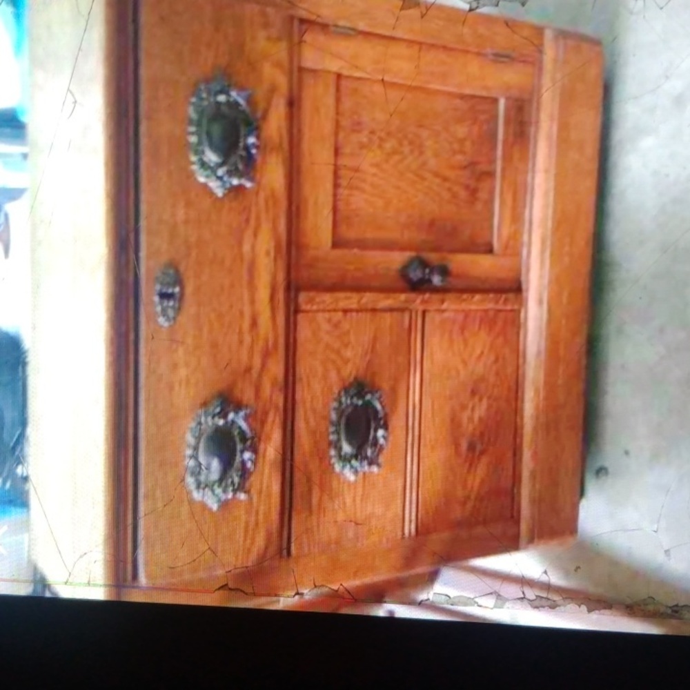 Beautiful Antique solid oak dresset